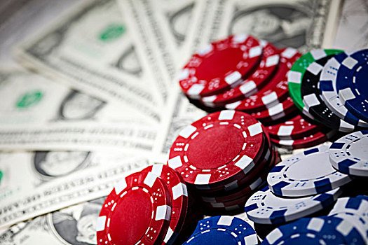 Bingo và cá cược thể thao bóng đá cầu lông tại 2 gold